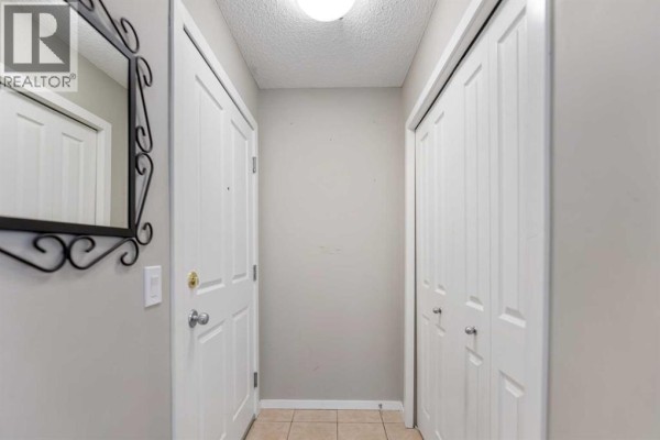 1213, 4 Kingsland Close Se, Airdrie, AB, photo 3