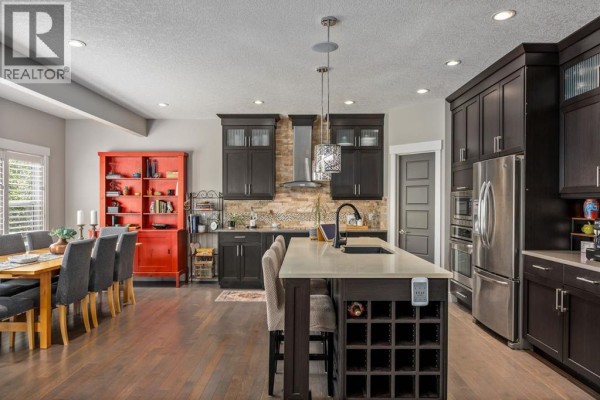 1213 Hillcrest Manor Estates, Strathmore Photo 5