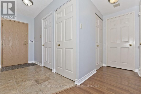 1214 - 55 Elm Drive, Mississauga, ON, photo 2