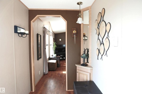 Kitchen - 1214 53222 Rr 272, Rural Parkland County, AB T7X4K4 Photo 3