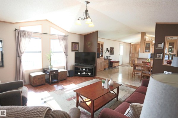 Bedroom 2 - 1214 53222 Rr 272, Rural Parkland County, AB T7X4K4 Photo 5