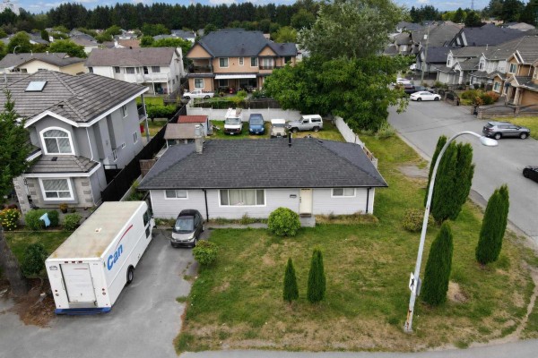 12141 84 Avenue, Surrey