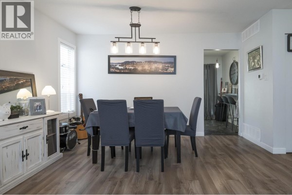 12145 207a Street, Maple Ridge, BC V7M1W4 Photo 3