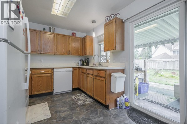 12145 207a Street, Maple Ridge, BC V7M1W4 Photo 4