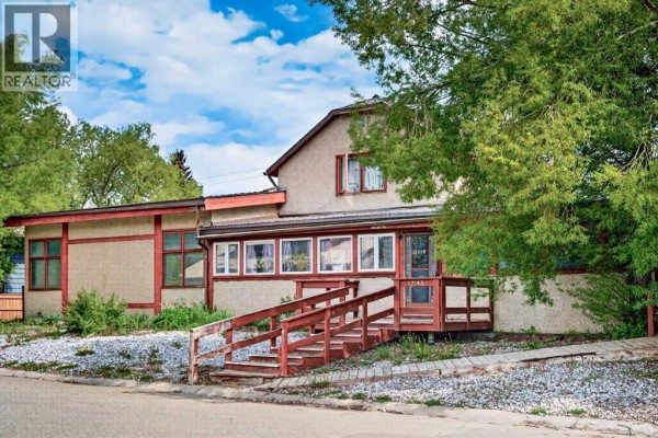 3pc Bathroom - 12145 21ave, Blairmore, AB T0K0E0 Photo 3