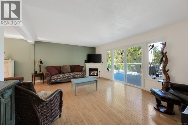 Bonus Room - 1215 Cloake Hill Rd, North Saanich, BC V8L5K3 Photo 5