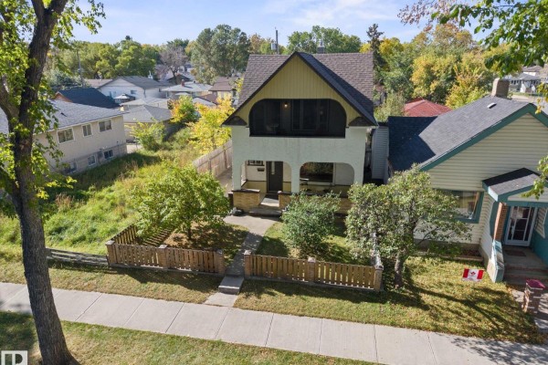 Primary Bedroom - 12152 91 St Nw, Edmonton, AB T5B4C1 Photo 4