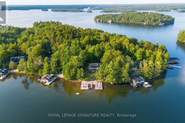 Primary Bedroom - 1216 Hamills Point Road, Muskoka Lakes, ON P0B1J0 Photo 4