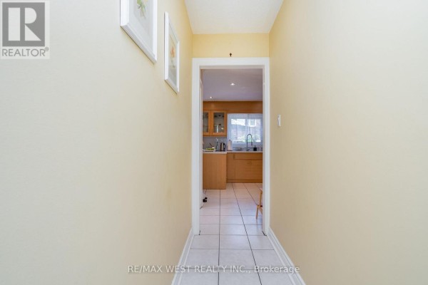 Eating area - 1216 Leewood Drive, Oakville, ON L6M3B3 Photo 4