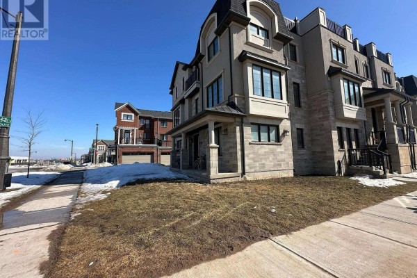 1216 Wheat Boom Drive, Oakville, ON, photo 2