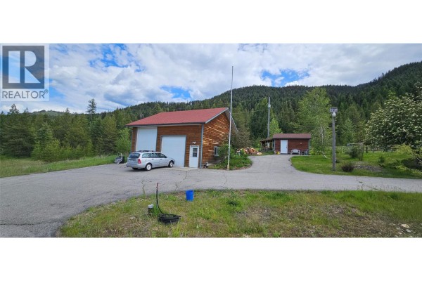 Bedroom - 12165 Highway 3, Greenwood, BC V0H1J0 Photo 4