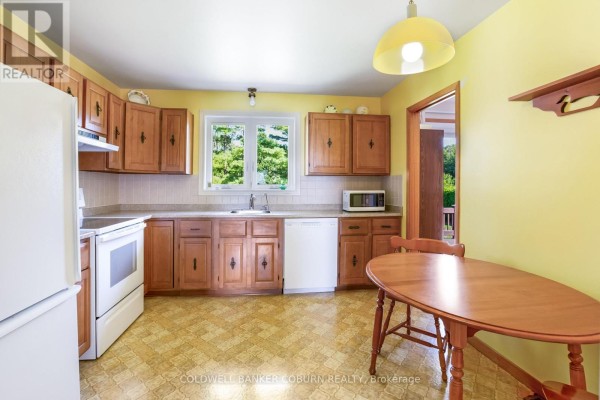 12169 Lakeshore Drive, South Dundas, ON K0C1X0 Photo 3