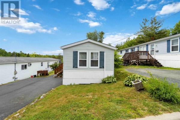1217 Susan Drive, Beaver Bank, NS, photo 2