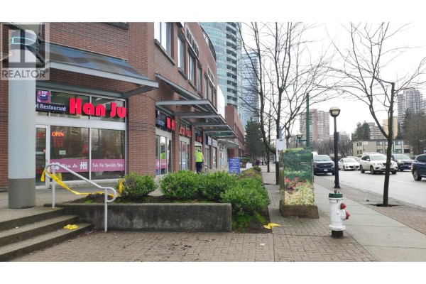 1219 4500 Kingsway, Burnaby, BC, photo 2
