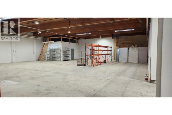 1219 Commercial Way Unit# 100, Penticton, BC, photo 2
