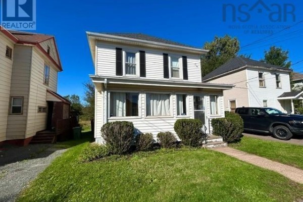 Living room - 1219 Prince Street, Truro, NS B2N1J3 Photo 3