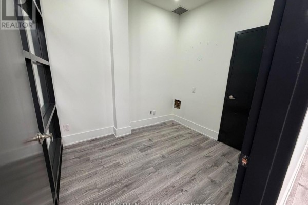 122 - 2260 Bovaird Drive E, Brampton, ON L6R3J5 Photo 5