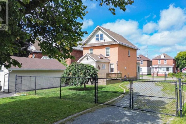 122 Alexandra St, Sault Ste  Marie, ON, photo 3