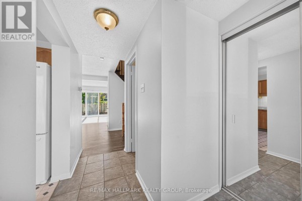 122 Costello Avenue, Ottawa, ON K2H7C5 Photo 5