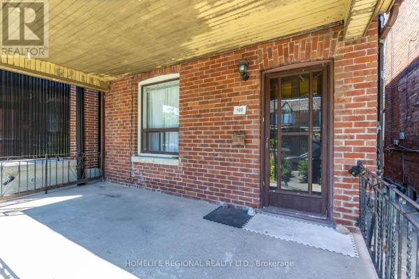 122 Emerson Avenue, Toronto, ON, photo 2