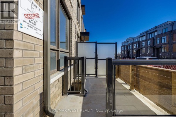122 Green Gardens Boulevard, Toronto, ON M6A0E5 Photo 3