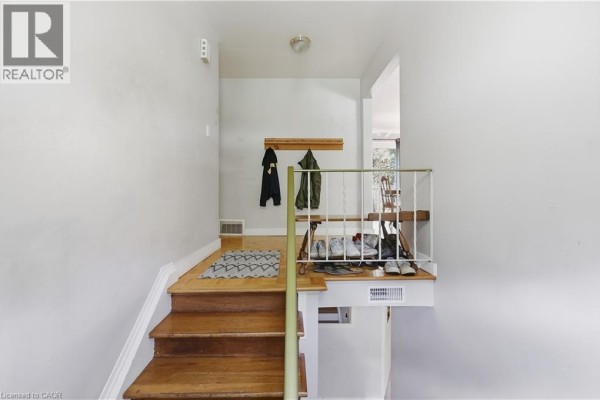 4pc Bathroom - 122 Greenbrier Drive, Waterloo, ON N2L4B5 Photo 4