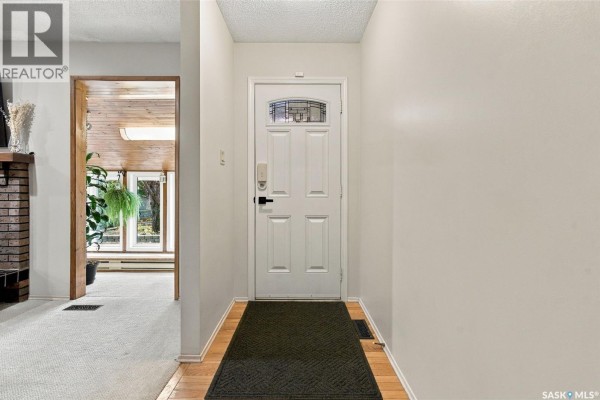 Kitchen - 122 Michener Drive, Regina, SK S4V0G8 Photo 3