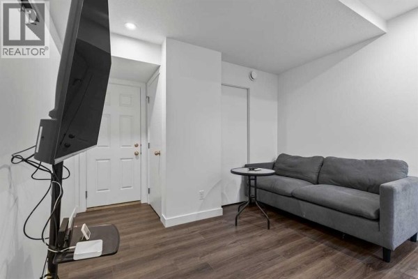 4pc Bathroom - 122 Spring Creek Common Sw, Calgary, AB T3H6E2 Photo 3