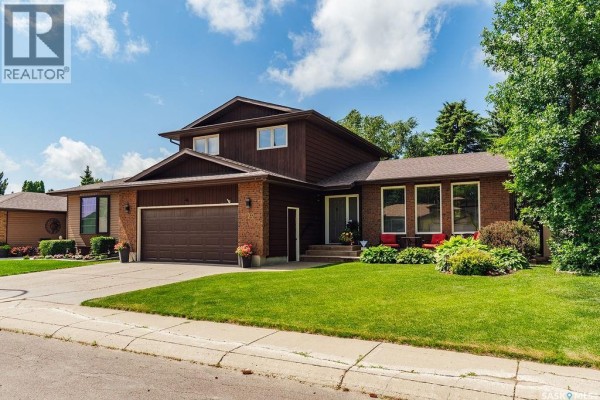 122 Wakaw Crescent, Saskatoon, SK, photo 2