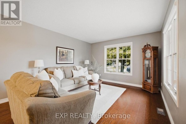 Bedroom - 122 Water Street, Woolwich, ON N0B2N0 Photo 5
