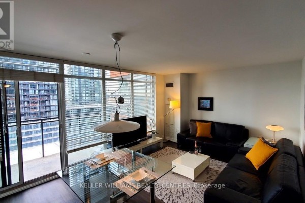 Dining room - 1220 - 4 K Spadina Avenue E, Toronto, ON M5V3Y9 Photo 2