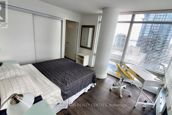 Primary Bedroom - 1220 - 4 K Spadina Avenue E, Toronto, ON M5V3Y9 Photo 4