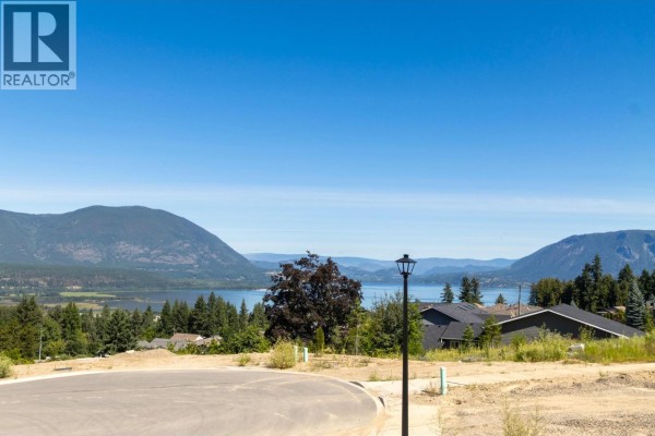 1220 16 Avenue Se, Salmon Arm, BC V1E2R5 Photo 5