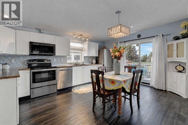 3pc Bathroom - 12205 97a Street, Grande Prairie, AB T8V6Y1 Photo 4