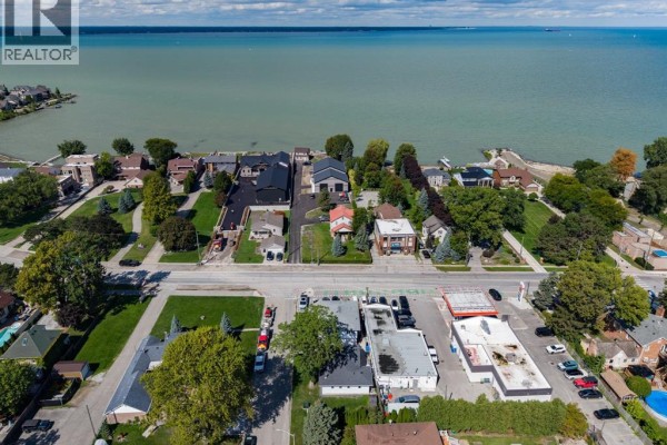 12205 Riverside Drive East, Tecumseh, ON N8N1A1 Photo 4
