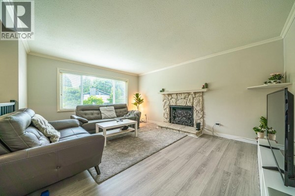 12208 Mctavish Place, Maple Ridge, BC V2X8L8 Photo 4
