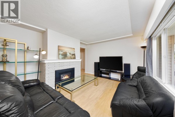 12209 Skillen Street, Maple Ridge, BC V2X4X4 Photo 4