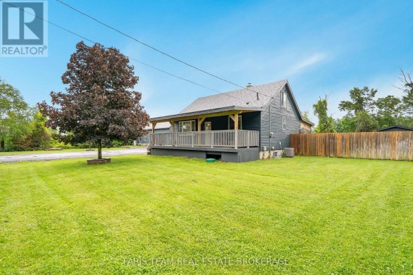 Living room - 1221 10th Line, Innisfil, ON L9S3N5 Photo 2