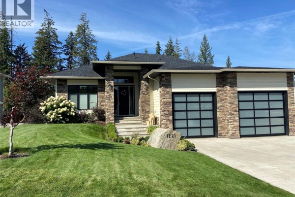 Kitchen - 1221 23 Street Se, Salmon Arm, BC V1E0C7 Photo 2