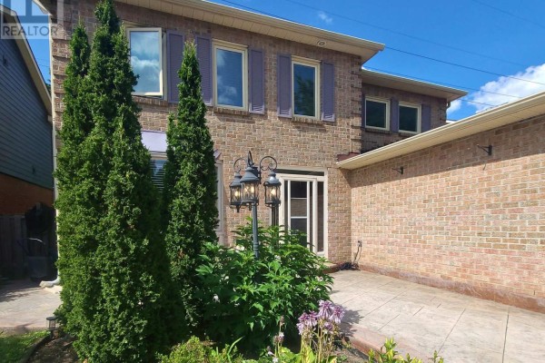 1221 Fieldstone Circle, Pickering, ON, photo 2