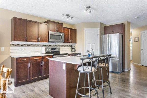 Kitchen - 12217 177 Av Nw, Edmonton, AB T5X0L1 Photo 3
