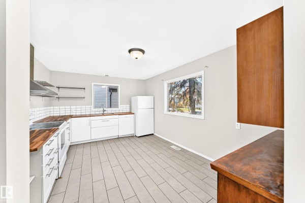 Bedroom 2 - 12217 88 St Nw, Edmonton, AB T5B3S7 Photo 5