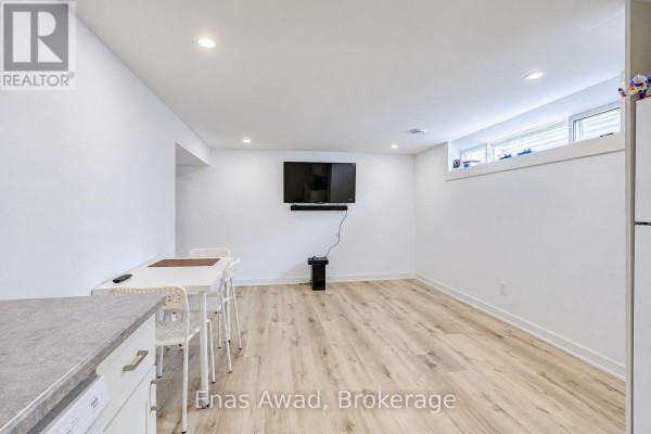 1222 Stanton Road, Ottawa, ON K2C3E2 Photo 4