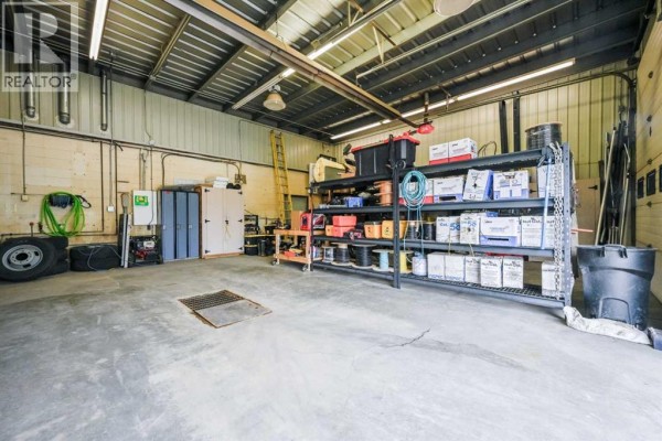 12221 100 Street, Grande Prairie, AB T8W4H1 Photo 4