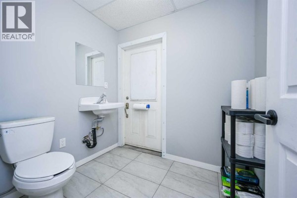 12221 100 Street, Grande Prairie, AB T8W4H1 Photo 5