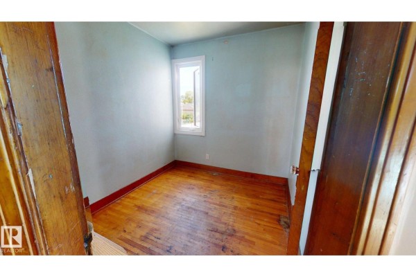 Bedroom 2 - 12225 81 St Nw, Edmonton, AB T5B2T2 Photo 5