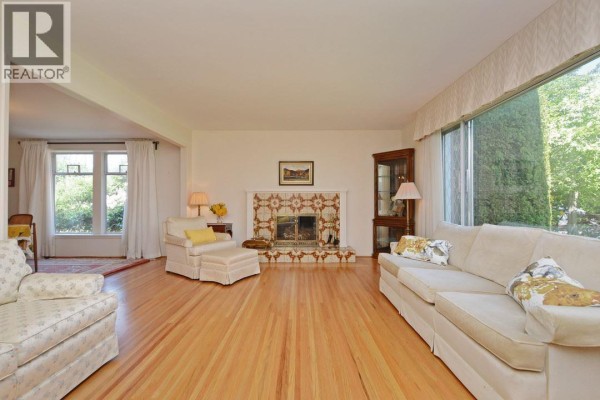 1223 52 Street, Delta, BC V4M2Z1 Photo 4