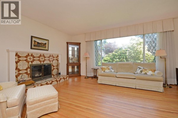 1223 52 Street, Delta, BC V4M2Z1 Photo 5