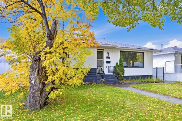 Kitchen - 12235 51 St Nw, Edmonton, AB T5W3H1 Photo 3