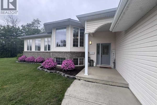 12236 242 Road, Fort St  John, BC, photo 2